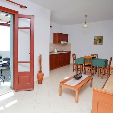 Golden Sun Apartments 알카사 객실 사진