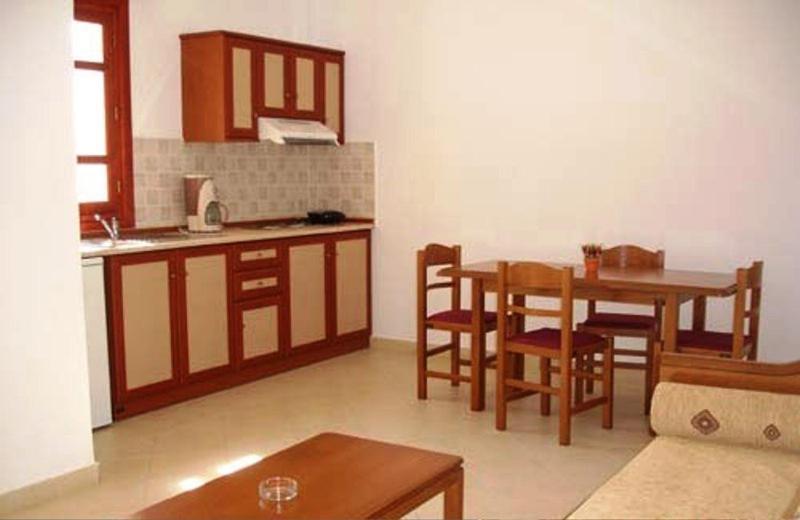 Golden Sun Apartments 알카사 객실 사진